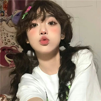 乐清伴游女生卞寄蕾的资料