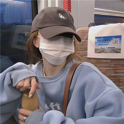 北京伴游女生休丹云的资料