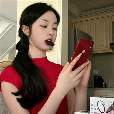 北京伴游女生卫璎玑的资料